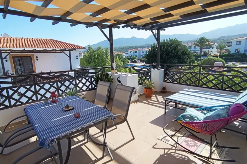 Deniz ve Dağ Manzaralı Muhteşem 1 Yatak Odalı Penthouse