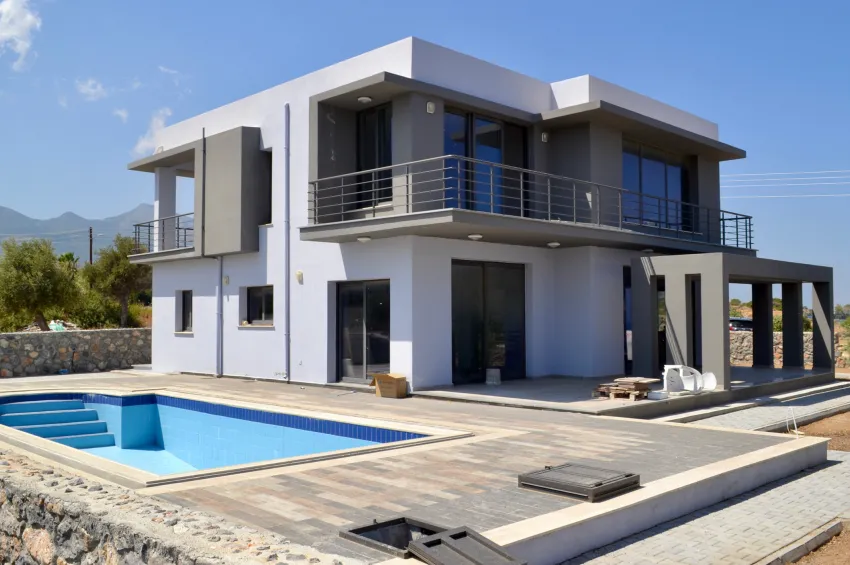 Modern Brand 4 sovrum villa i Catalkoy med pool, havsutsikt