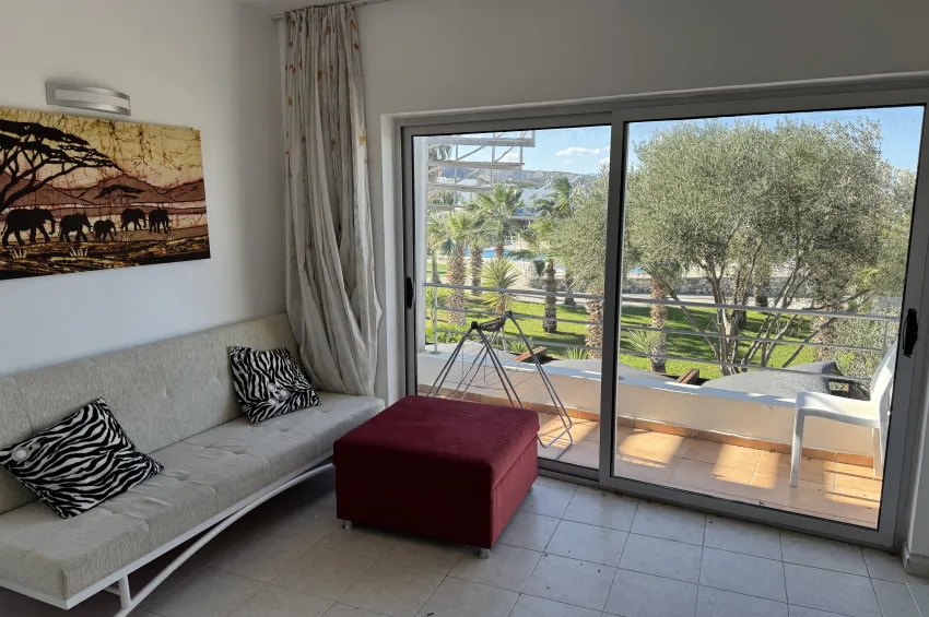 Bahçeli’de Denizden Sadece 250 Metre Mesafede, Özel Çatı Teraslı 2+1 Penthouse