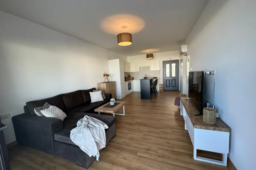 2-Bedroom Garden Apartment in Küçük Erenköy, Poolside, Large Terrace, 180m from the Beach