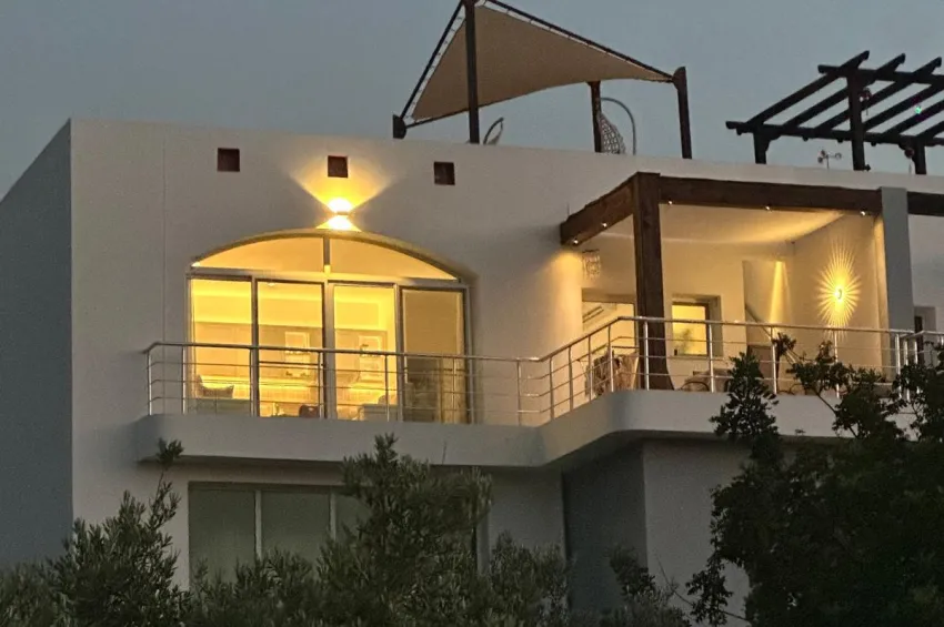2-Bed Apartment in Bahçeli with Large Terrace – Sea & Mountain Views, On-Site Leisure Facilities
