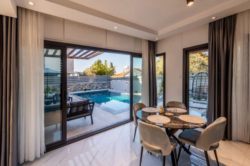 Villa mit 4 Schlafzimmer, voll möbliert, privater Pool, Dachterrasse
