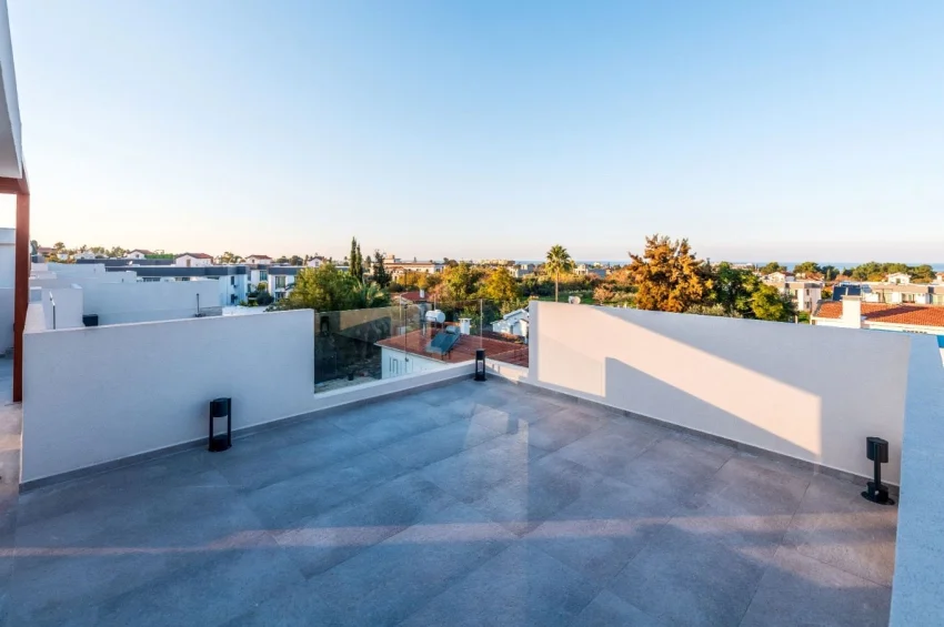 Villa mit 4 Schlafzimmer, voll möbliert, privater Pool, Dachterrasse