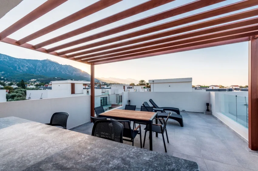 Villa mit 4 Schlafzimmer, voll möbliert, privater Pool, Dachterrasse