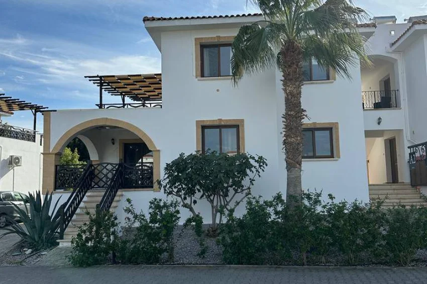 Stunning 1-Bedroom Penthouse with Sea and Mountain Views