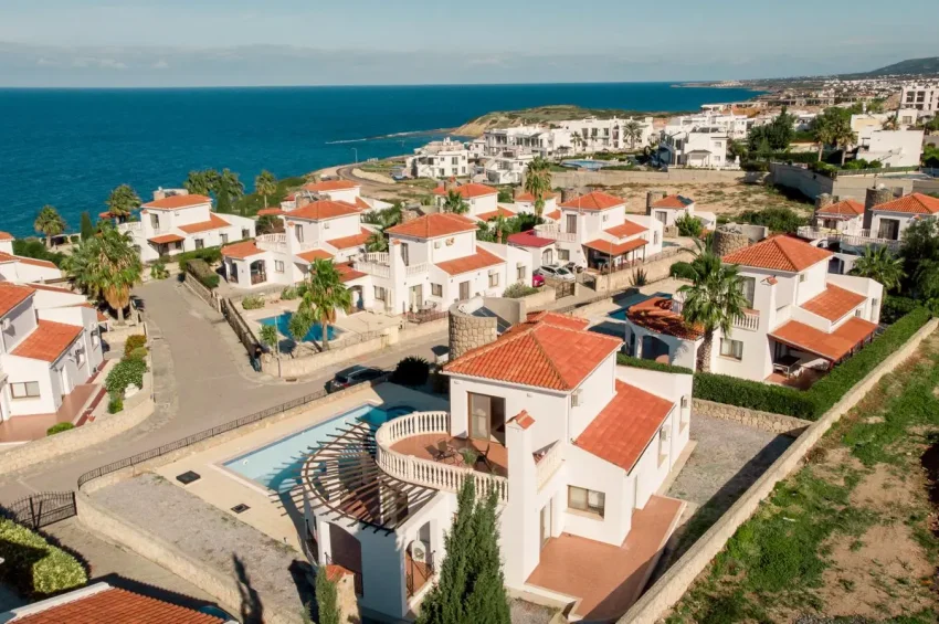 Muhteşem Deniz Manzaralı Konut Aile Evi