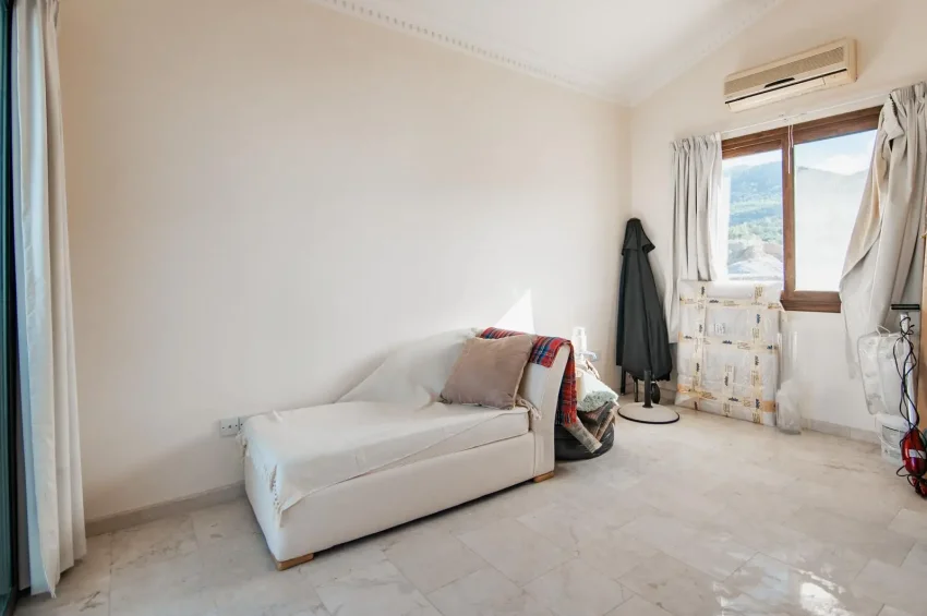 Muhteşem Deniz Manzaralı Konut Aile Evi