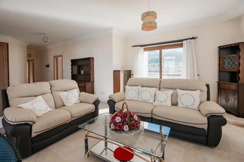 Muhteşem Deniz Manzaralı Konut Aile Evi
