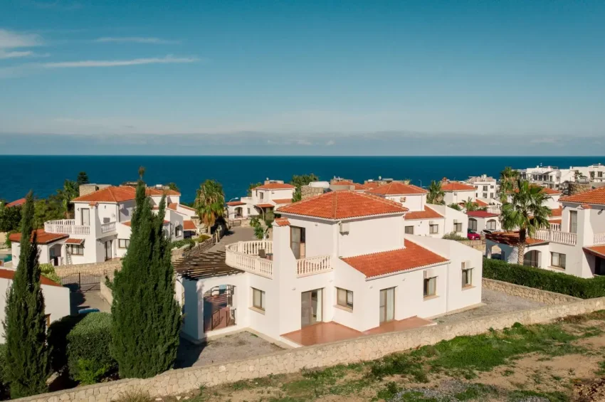 Muhteşem Deniz Manzaralı Konut Aile Evi