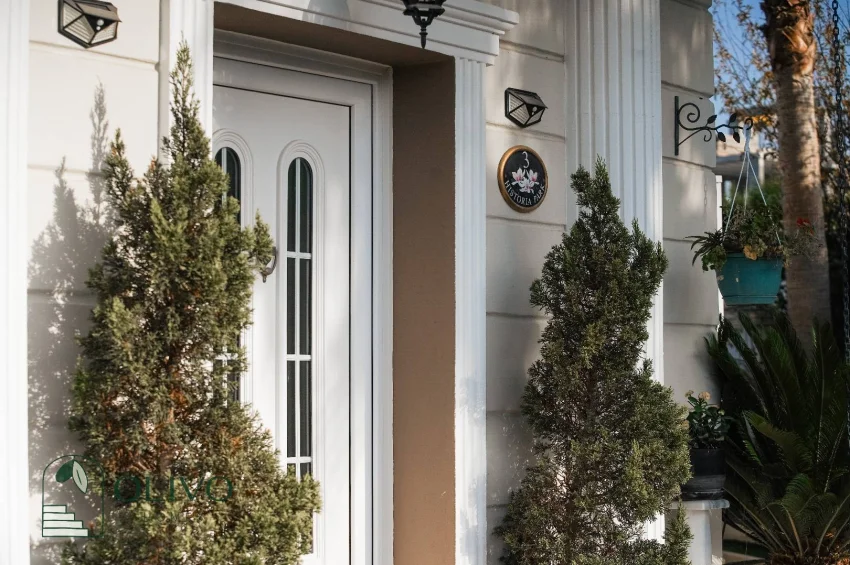 Çatalköy'de Havuzlu ve Nefes Kesici Manzaralı Lüks 3 Yatak Odalı Villa
