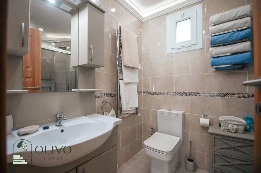 Çatalköy'de Havuzlu ve Nefes Kesici Manzaralı Lüks 3 Yatak Odalı Villa