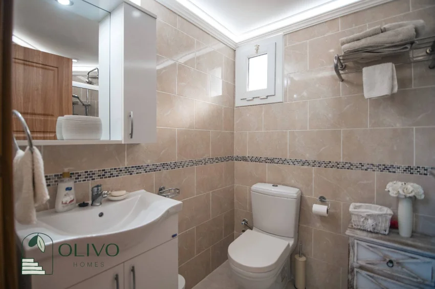 Çatalköy'de Havuzlu ve Nefes Kesici Manzaralı Lüks 3 Yatak Odalı Villa