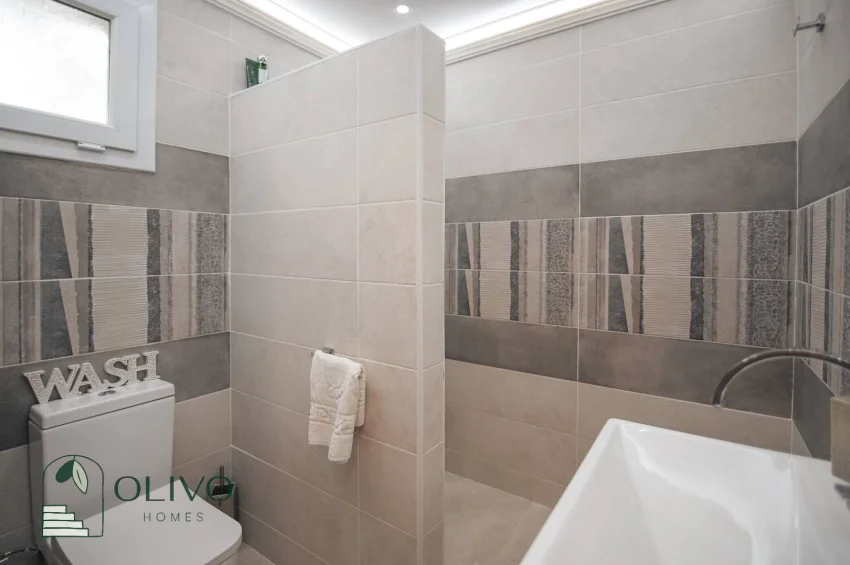 Çatalköy'de Havuzlu ve Nefes Kesici Manzaralı Lüks 3 Yatak Odalı Villa