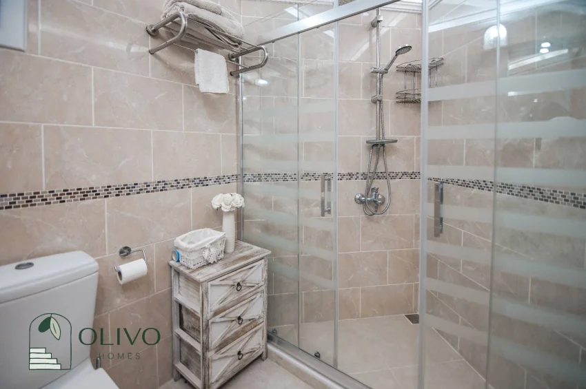 Çatalköy'de Havuzlu ve Nefes Kesici Manzaralı Lüks 3 Yatak Odalı Villa