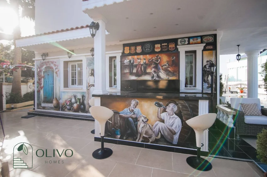 Çatalköy'de Havuzlu ve Nefes Kesici Manzaralı Lüks 3 Yatak Odalı Villa