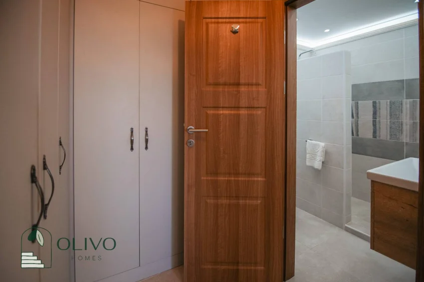 Çatalköy'de Havuzlu ve Nefes Kesici Manzaralı Lüks 3 Yatak Odalı Villa