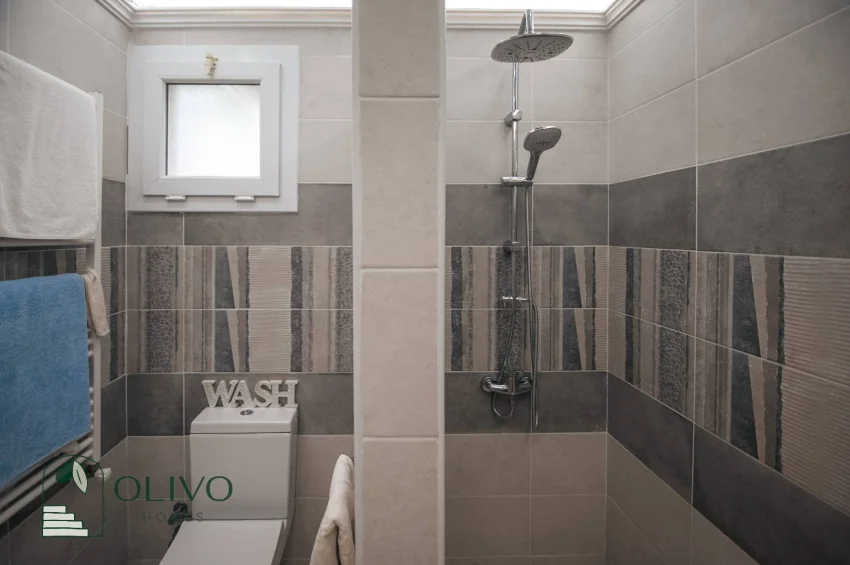 Çatalköy'de Havuzlu ve Nefes Kesici Manzaralı Lüks 3 Yatak Odalı Villa