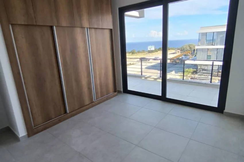 Anspruchsvolle 2 Schlafzimmer Wohnung mit großer Dachterrasse und Meerblick in Esentepe, Kyrenia