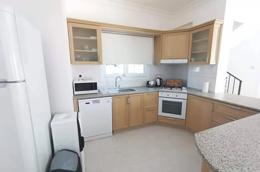 Privat villa med 3 sovrum med pool och utsikt i Esentepe