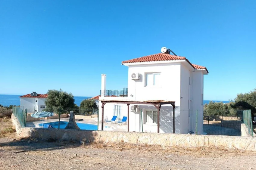 Privat villa med 3 sovrum med pool och utsikt i Esentepe
