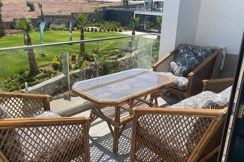 Luxuriöses Apartment mit 1 Schlafzimmer am Meer in Bahceli