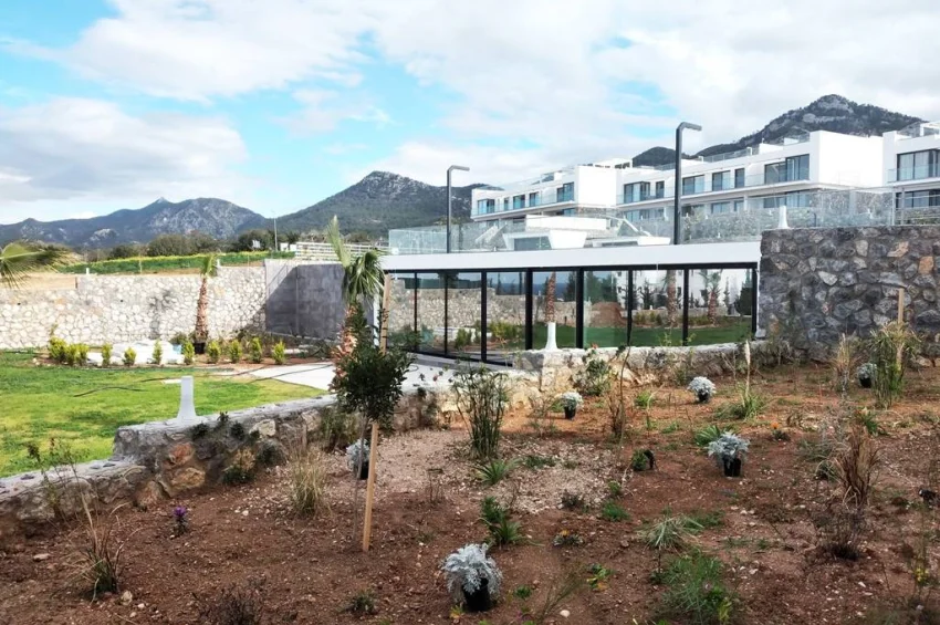 Luxuriöses Apartment mit 1 Schlafzimmer am Meer in Bahceli
