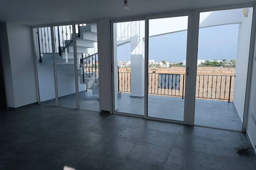 Neu renoviertes Penthouse mit 2 Schlafzimmer in Bahçeli