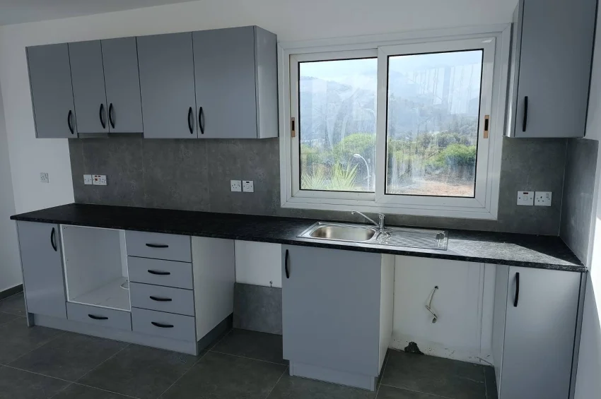Neu renoviertes Penthouse mit 2 Schlafzimmer in Bahçeli