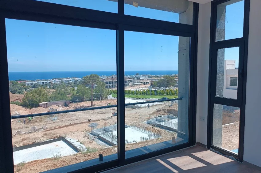 Luxuriöse Villa mit 4 Schlafzimmer und Meer- und Bergblick in Alsancak
