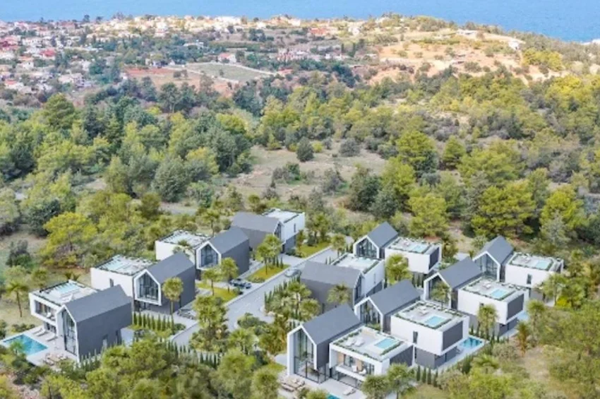 Luxuriöse Villa mit 4 Schlafzimmer in Esentepe mit natürlicher Umgebung