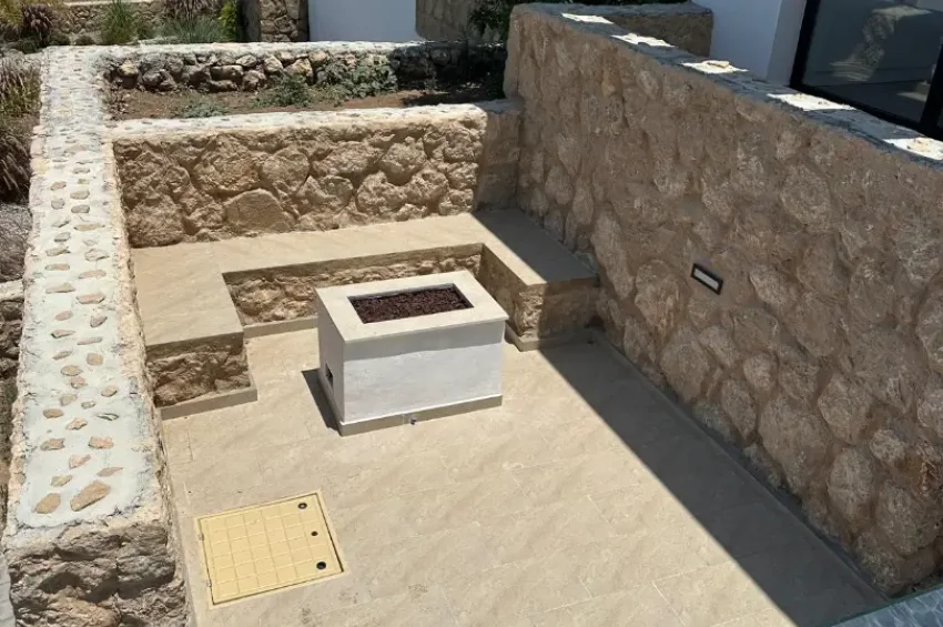 Eleganz am Meer: Luxuriöse Villa mit 3 Schlafzimmer und atemberaubendem Meerblick