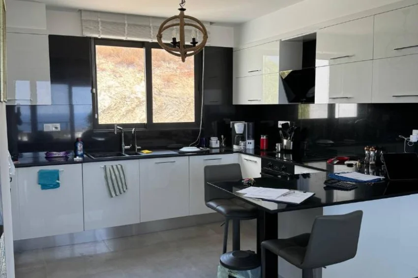 Modernes Penthouse mit 2 Schlafzimmer in Esentepe mit unverbautem Meerblick und zusätzlichem Lagerraum