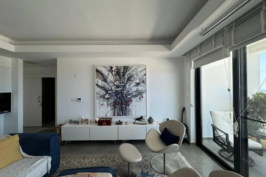 Modernes Penthouse mit 2 Schlafzimmer in Esentepe mit unverbautem Meerblick und zusätzlichem Lagerraum
