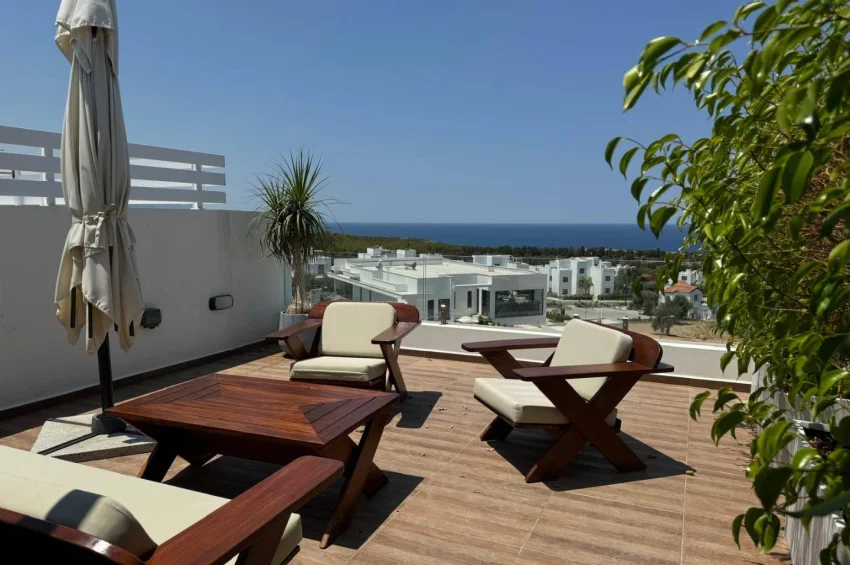 Modernes Penthouse mit 2 Schlafzimmer in Esentepe mit unverbautem Meerblick und zusätzlichem Lagerraum