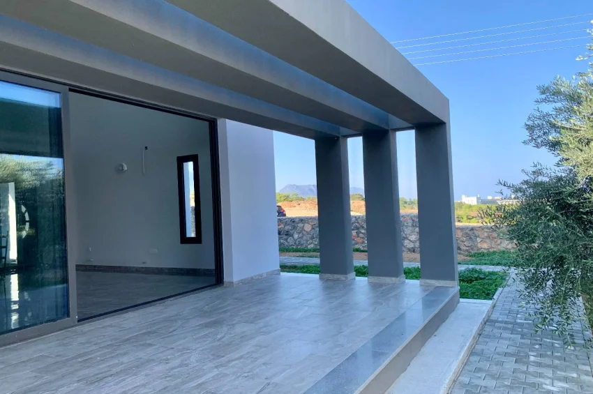 Modern Brand 4 sovrum villa i Catalkoy med pool, havsutsikt