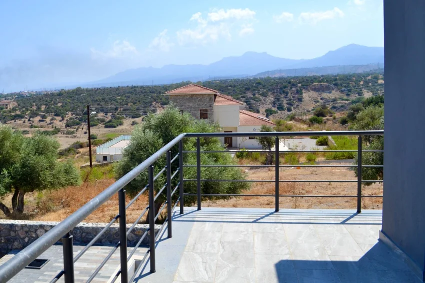 Modern Brand 4 sovrum villa i Catalkoy med pool, havsutsikt