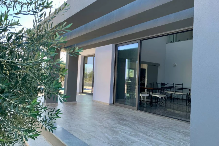 Modern Brand 4 sovrum villa i Catalkoy med pool, havsutsikt