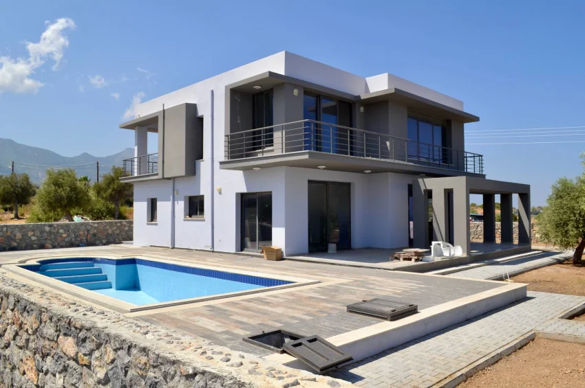 Modern Brand 4 sovrum villa i Catalkoy med pool, havsutsikt