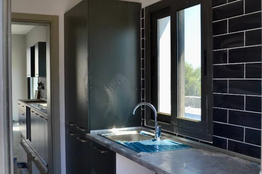 Modern Brand 4 sovrum villa i Catalkoy med pool, havsutsikt