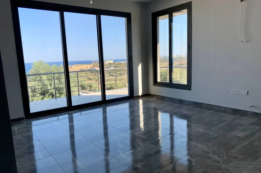 Modern Brand 4 sovrum villa i Catalkoy med pool, havsutsikt