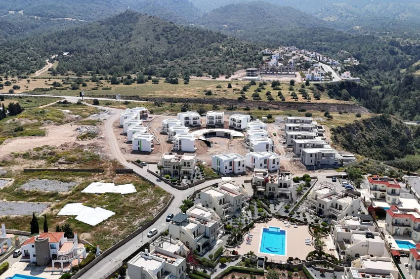 Esentepe Bahçeli'de 1+1 Daire Denize Yürüme Mesafesinde