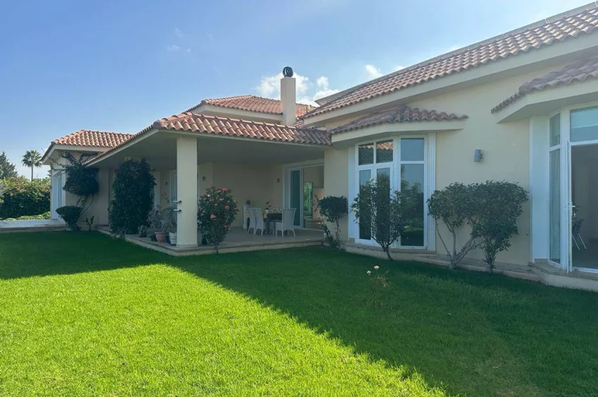 Luksuriøs Miljøvennlig Villa i Çatalköy