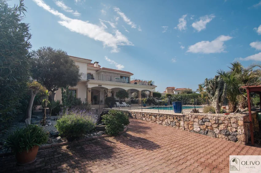 Korineum Golf Sahası Yakınında Gizli Bir Akdeniz Cenneti
