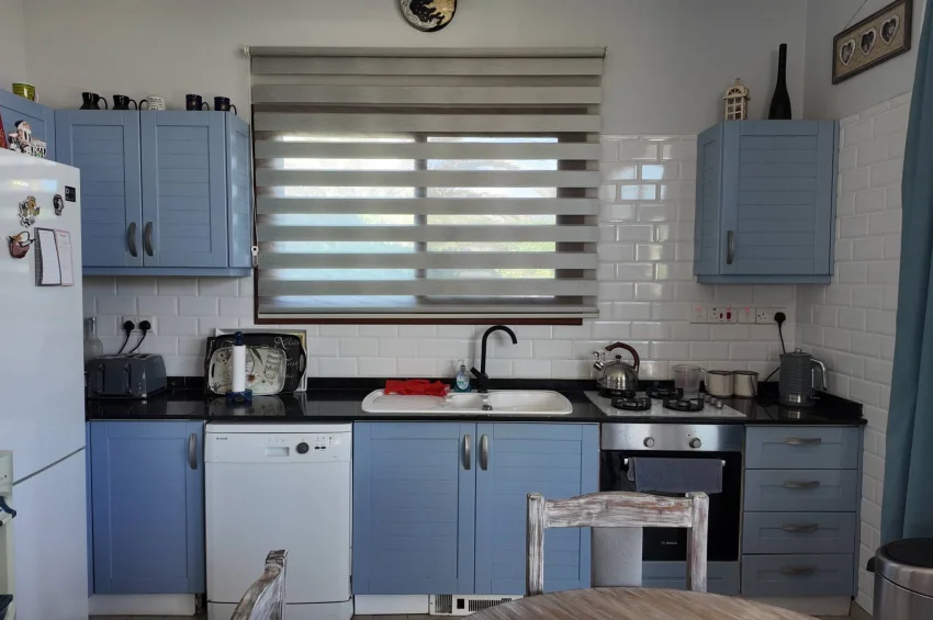 Wyremontowana willa typu triplex z zachwycającym widokiem na morze i udogodnieniami premium w Bahçeli