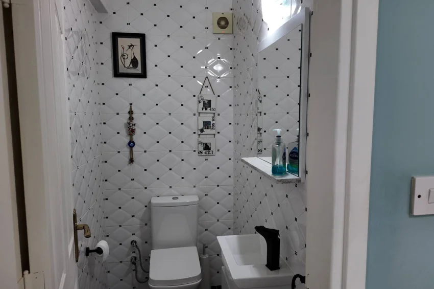 Wyremontowana willa typu triplex z zachwycającym widokiem na morze i udogodnieniami premium w Bahçeli