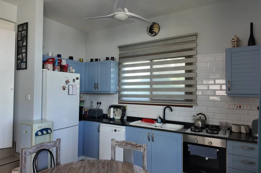 Wyremontowana willa typu triplex z zachwycającym widokiem na morze i udogodnieniami premium w Bahçeli