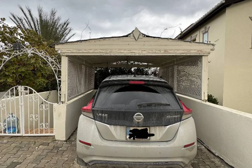 Wyremontowana willa typu triplex z zachwycającym widokiem na morze i udogodnieniami premium w Bahçeli