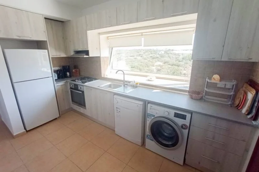 Stylish 2 Bedroom Penthouse with Rooftop Terrace & Stunning Views in Tatlısu 