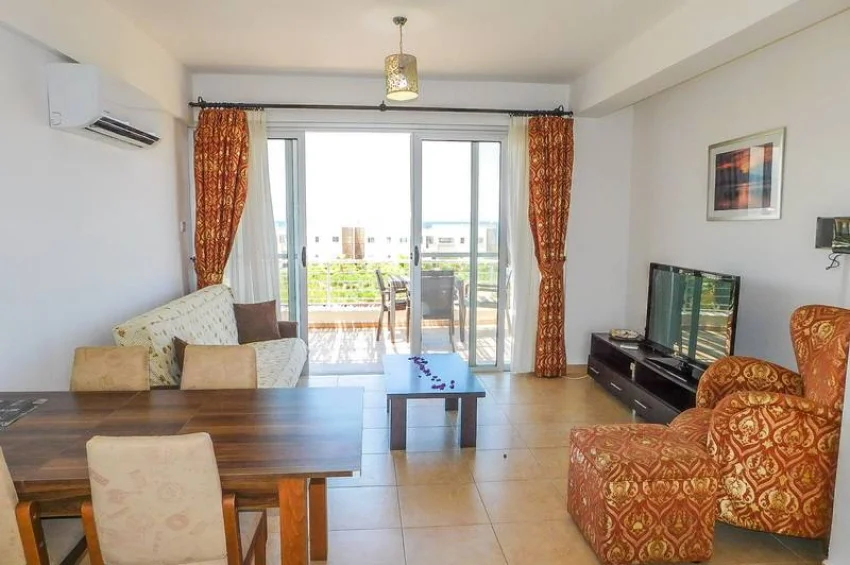 Stylish 2 Bedroom Penthouse with Rooftop Terrace & Stunning Views in Tatlısu 