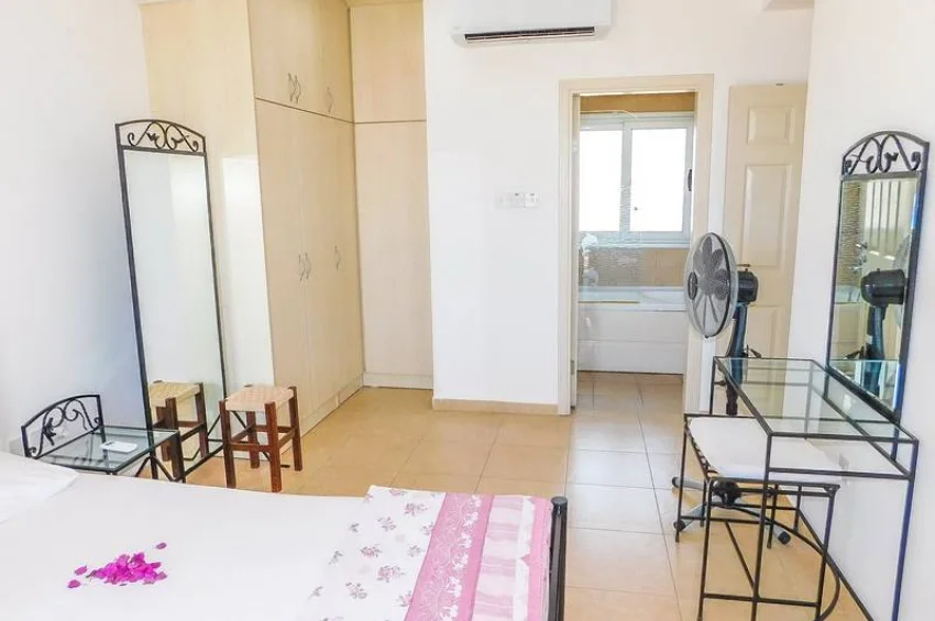 Stylish 2 Bedroom Penthouse with Rooftop Terrace & Stunning Views in Tatlısu 
